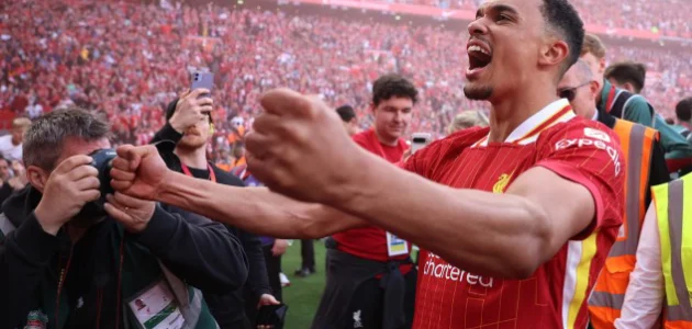 رسميًا .. أرنولد يعلن رحيله عن ليفربول بعد 20 عامًا